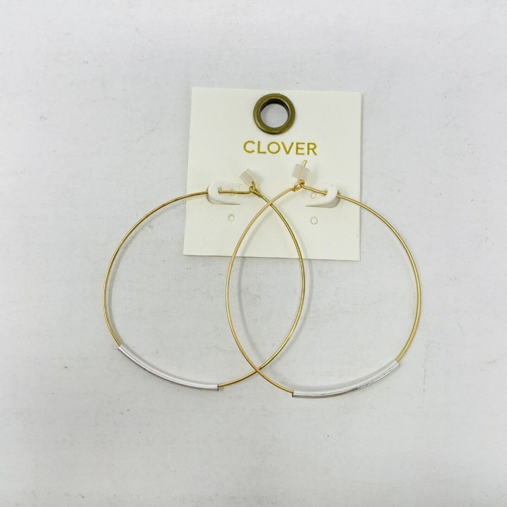 Clover Womens Two Tone Wire Hoop Earrings in Gold/Silver Tone Hook Closure